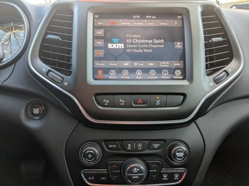 Used 2019 Jeep Cherokee Trailhawk image 15