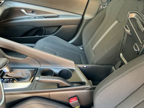 New 2026 Hyundai Elantra SE FWD image 25