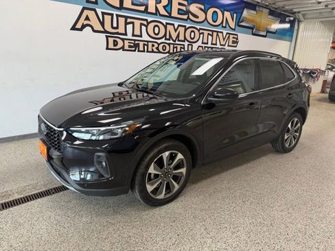 Used 2024 Ford Escape Platinum AWD/4WD image 1