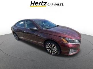 Used 2025 Nissan Altima 2.5 SV video 1