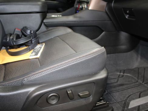 Used 2024 Chevrolet Tahoe High Country image 23