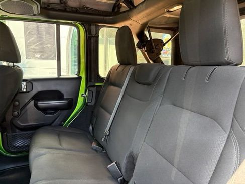 Used 2018 Jeep Wrangler Unlimited Sport AWD/4WD image 24