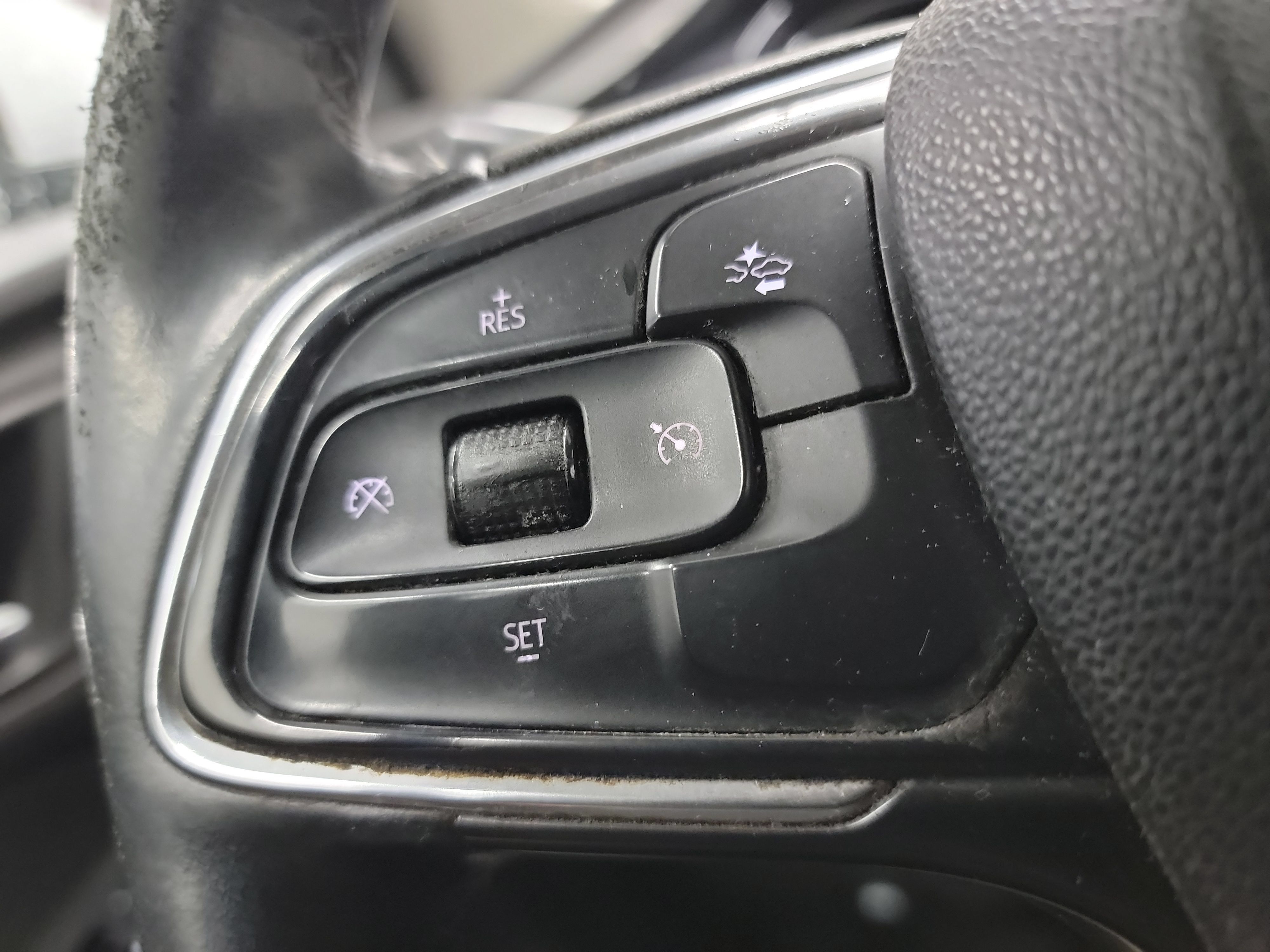 Used 2022 Buick Encore GX Preferred w/ Cold Weather Comfort Package AWD/4WD image 33