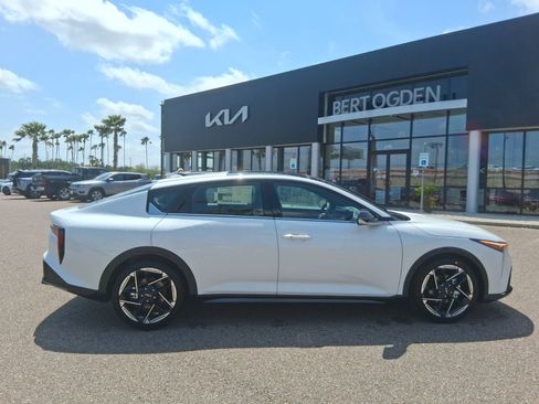 New 2026 Kia K4 GT-Line Turbo FWD image 3
