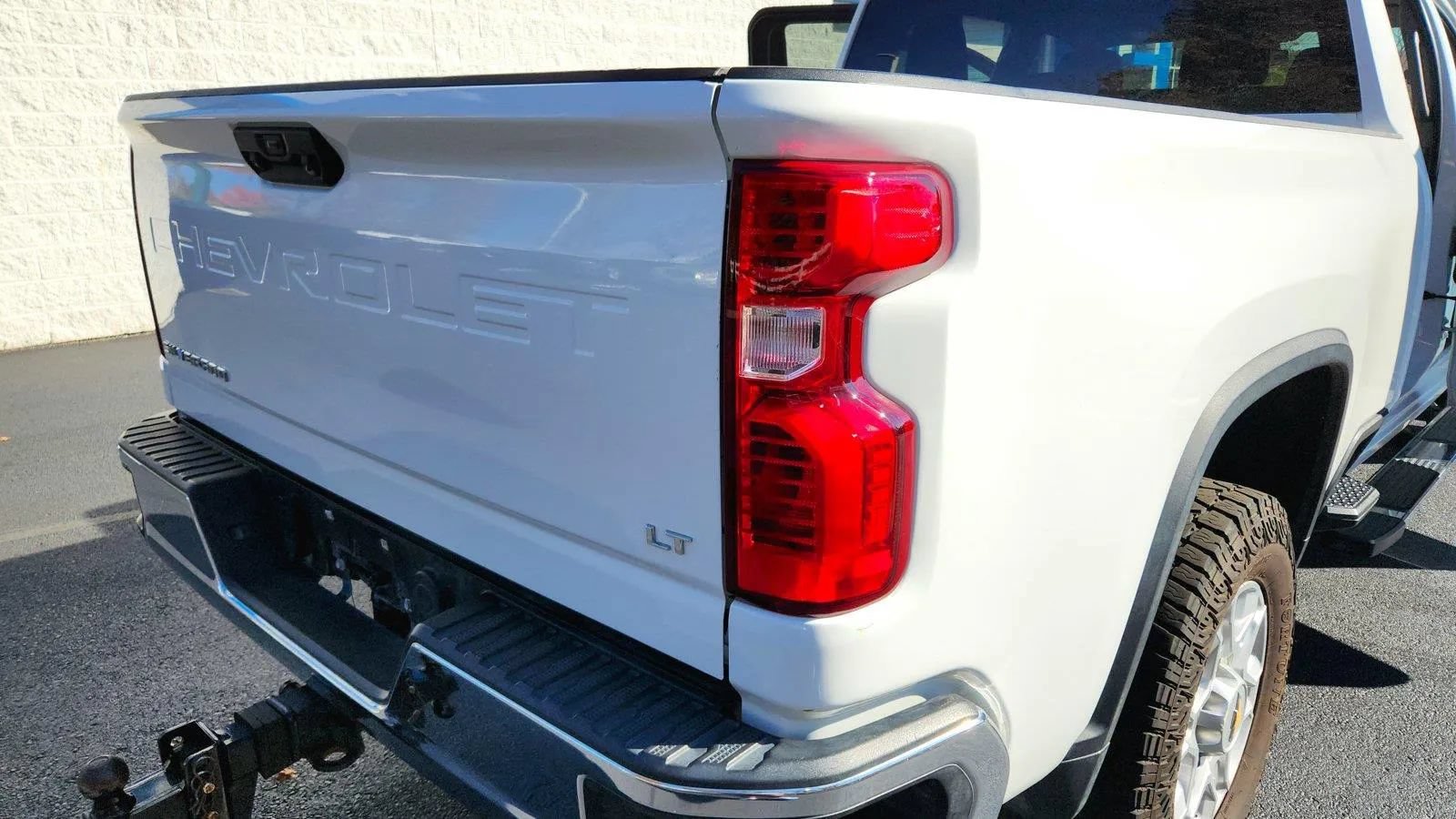 Used 2023 Chevrolet Silverado 2500 LT w/ Convenience Package AWD/4WD image 31