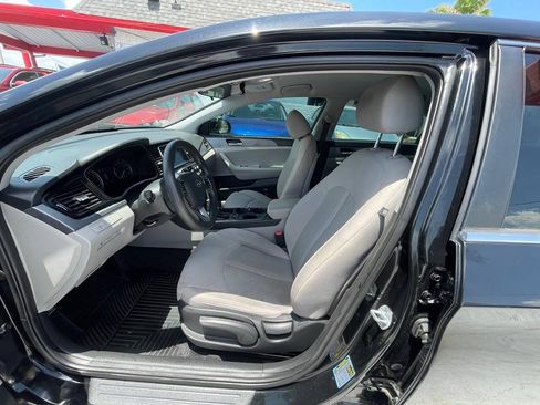 Used 2019 Hyundai Sonata SE FWD image 12
