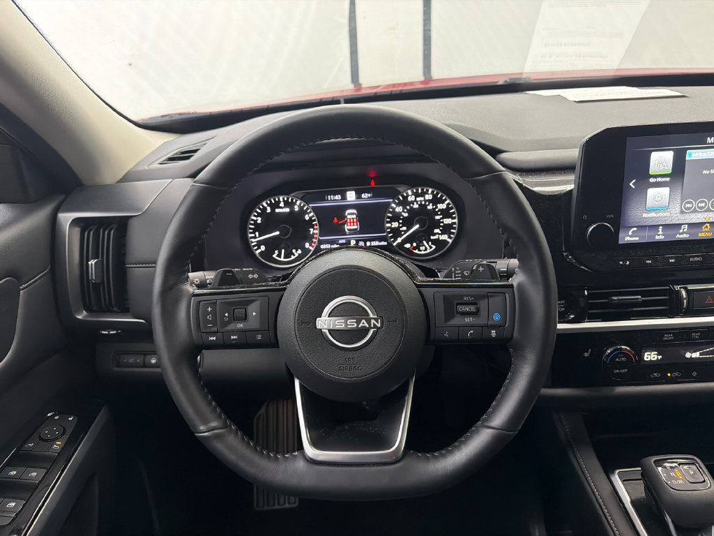Used 2025 Nissan Pathfinder SL AWD/4WD image 24