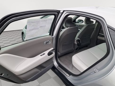 New 2025 Hyundai Ioniq 6 SEL image 13