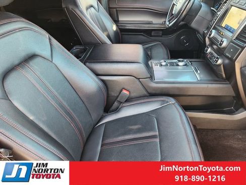 Used 2021 Ford Expedition Limited image 15