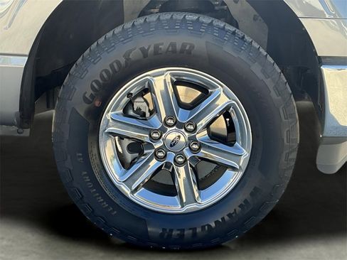 Certified 2025 Ford F150 Lariat w/ FX4 Off-Road Package image 19