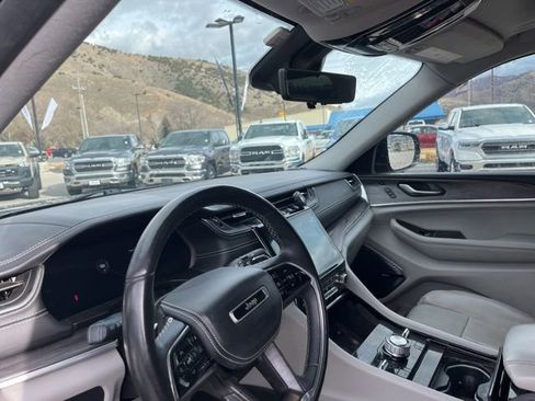 Used 2022 Jeep Grand Cherokee L Overland w/ Luxury Tech Group IV image 14