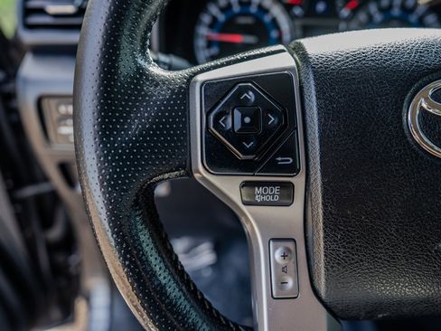 Used 2016 Toyota 4Runner SR5 Premium image 16