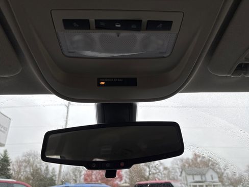 Used 2018 Chevrolet Colorado LT image 28