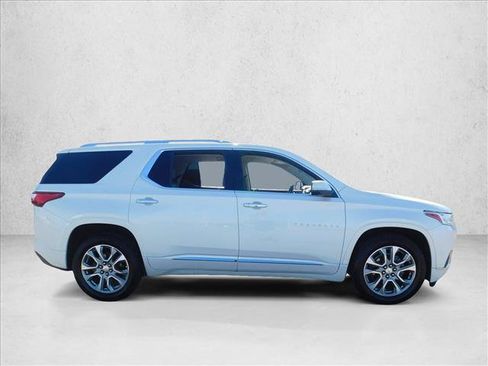 Used 2021 Chevrolet Traverse Premier AWD/4WD image 7