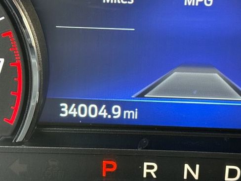 Used 2022 Ford Explorer XLT w/ Equipment Group 202A image 22