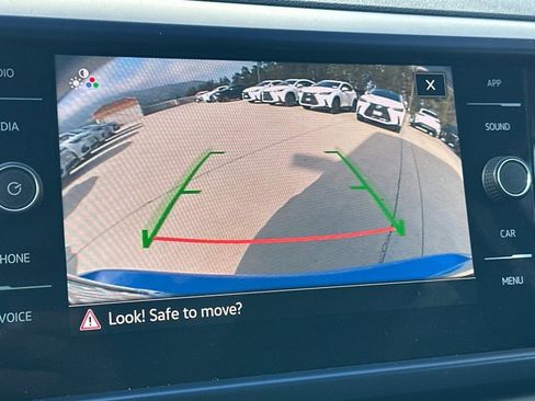 Used 2023 Volkswagen Taos SE w/ Panoramic Sunroof Package image 24