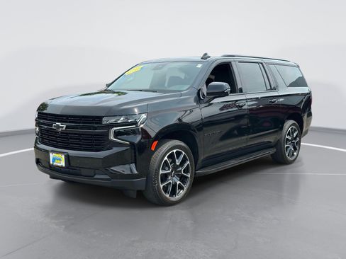 Used 2023 Chevrolet Suburban RST w/ Luxury Package AWD/4WD image 3