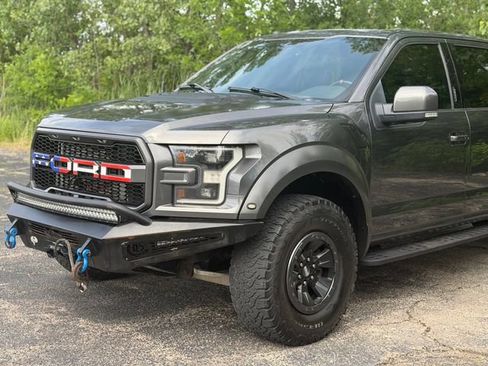 Used 2018 Ford F150 Raptor w/ Equipment Group 802A Luxury AWD/4WD image 3