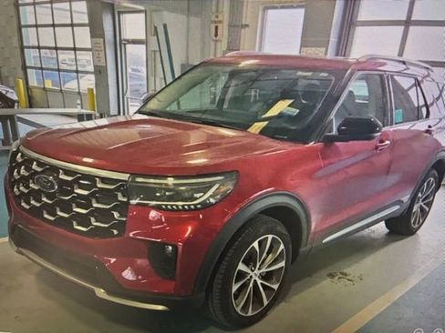 Used 2025 Ford Explorer Platinum w/ Ultimate Package image 2