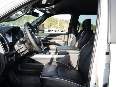 New 2026 RAM 4500 4x4 Crew Cab DRW w/ Laramie Trim Package image 13