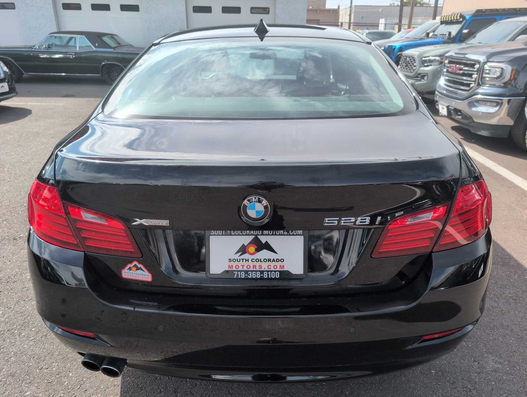 Used 2014 BMW 528i xDrive Sedan AWD/4WD image 6