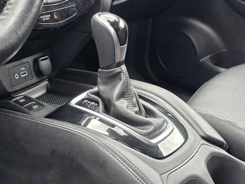 Used 2020 Nissan Rogue SL AWD/4WD image 25