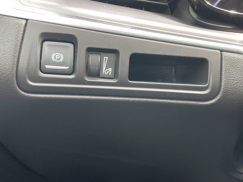 Used 2017 Cadillac XT5 Premium Luxury image 14