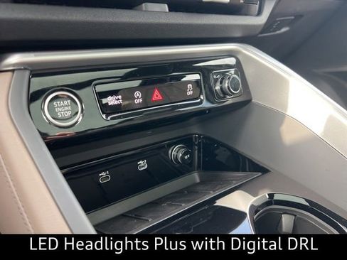 New 2025 Audi Q5 Premium Plus image 17