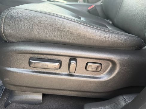 Used 2020 Honda Pilot Touring image 21
