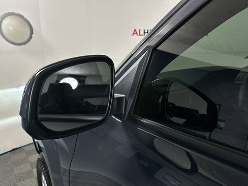 Used 2024 Toyota Tacoma Limited image 10