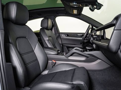 Certified 2026 Porsche Cayenne Coupe AWD/4WD image 15