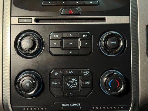 Used 2017 Ford Expedition XLT RWD image 36