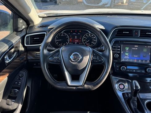 Used 2017 Nissan Maxima Platinum w/ Interior Lighting Package image 11