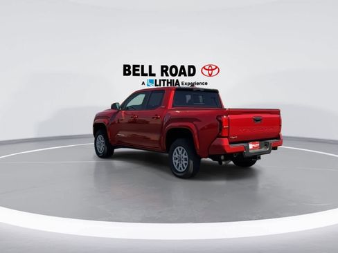 Used 2025 Toyota Tacoma SR5 image 9