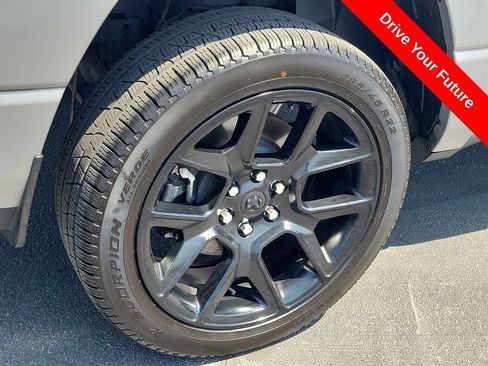 Used 2023 RAM 1500 Laramie AWD/4WD image 32