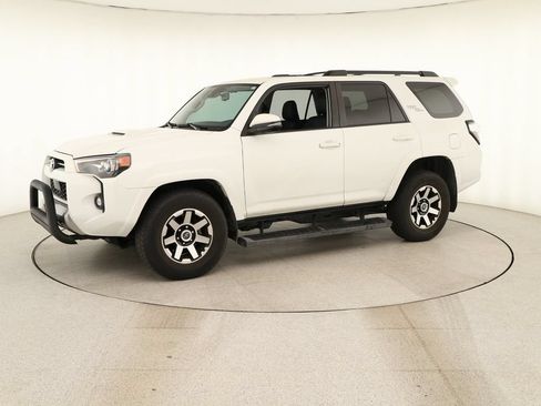 Used 2021 Toyota 4Runner TRD Off-Road Premium w/ Moonroof Package AWD/4WD image 13