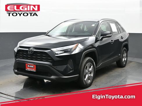 Used 2025 Toyota RAV4 XLE image 1