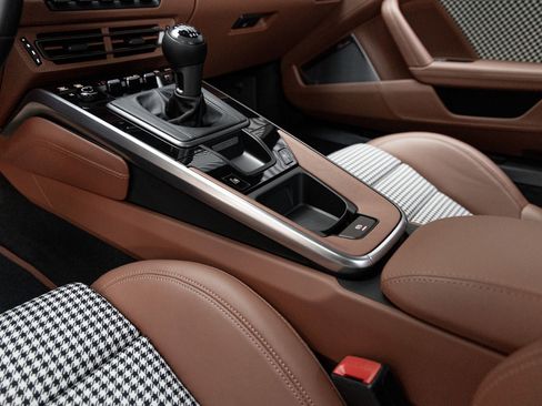 Certified 2023 Porsche 911 Sport Classic RWD image 26