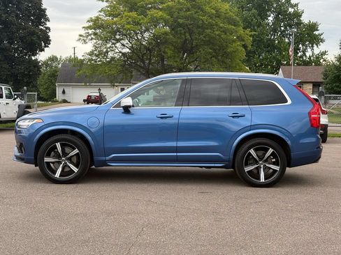 Used 2016 Volvo XC90 T8 R-Design w/ Vision Package AWD/4WD image 5