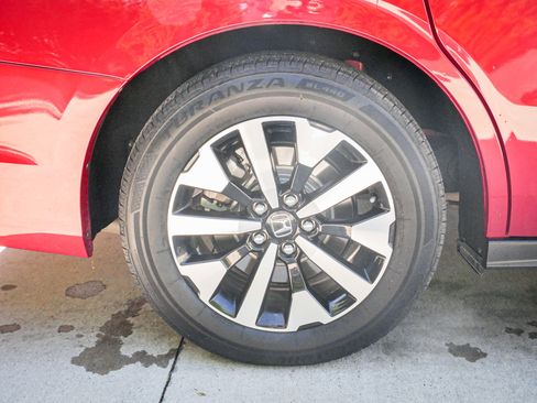 Used 2025 Honda Odyssey EX-L image 13