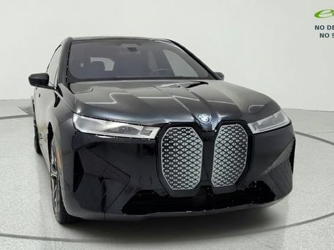 Used 2024 BMW iX xDrive50 w/ Premium Package AWD/4WD image 2