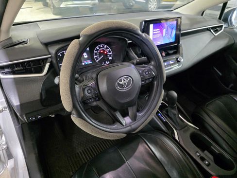 Used 2023 Toyota Corolla LE FWD image 17
