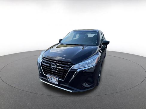Used 2024 Nissan Kicks SV FWD image 6