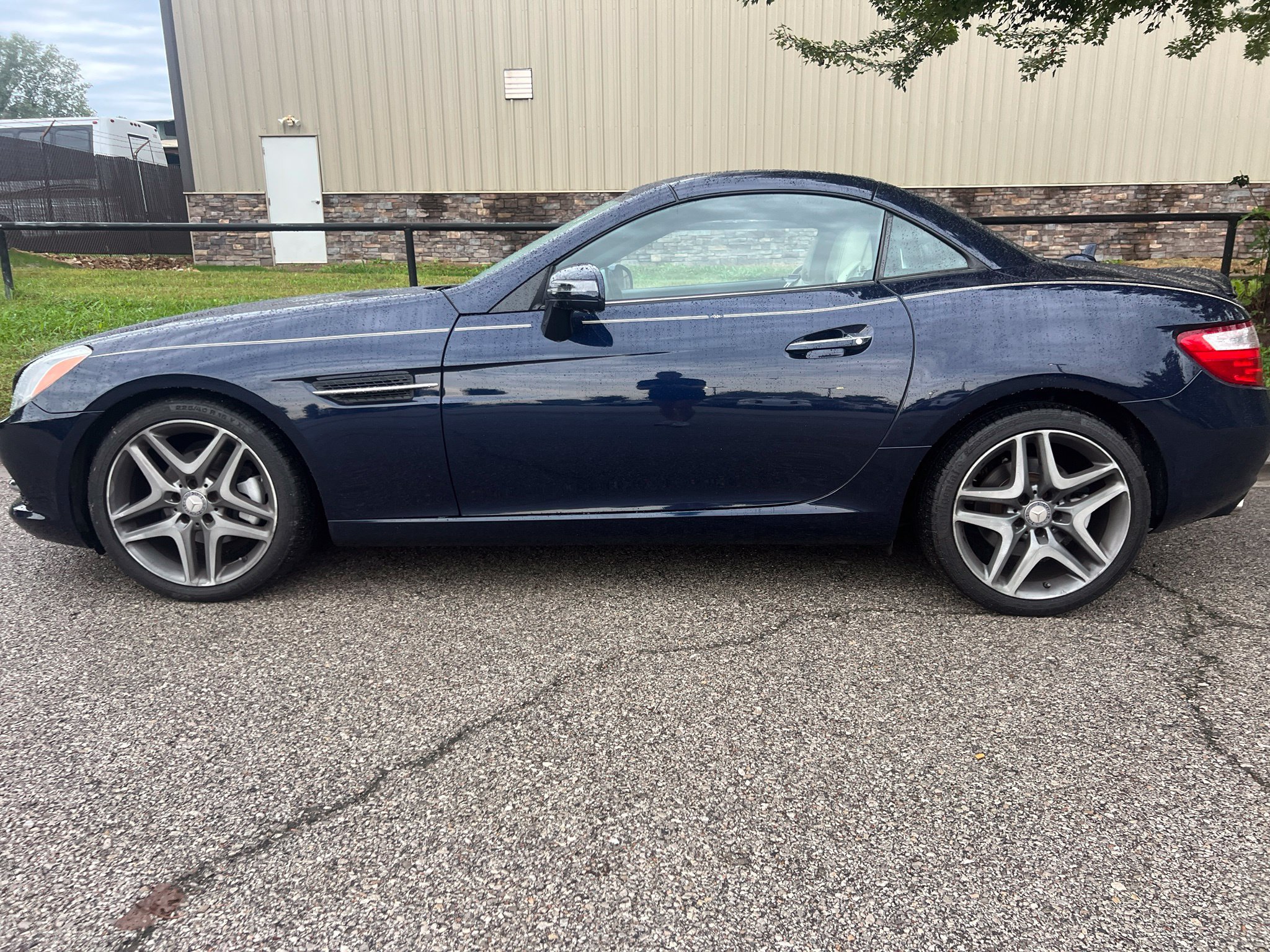 Used 2013 Mercedes-Benz SLK 250 image 9