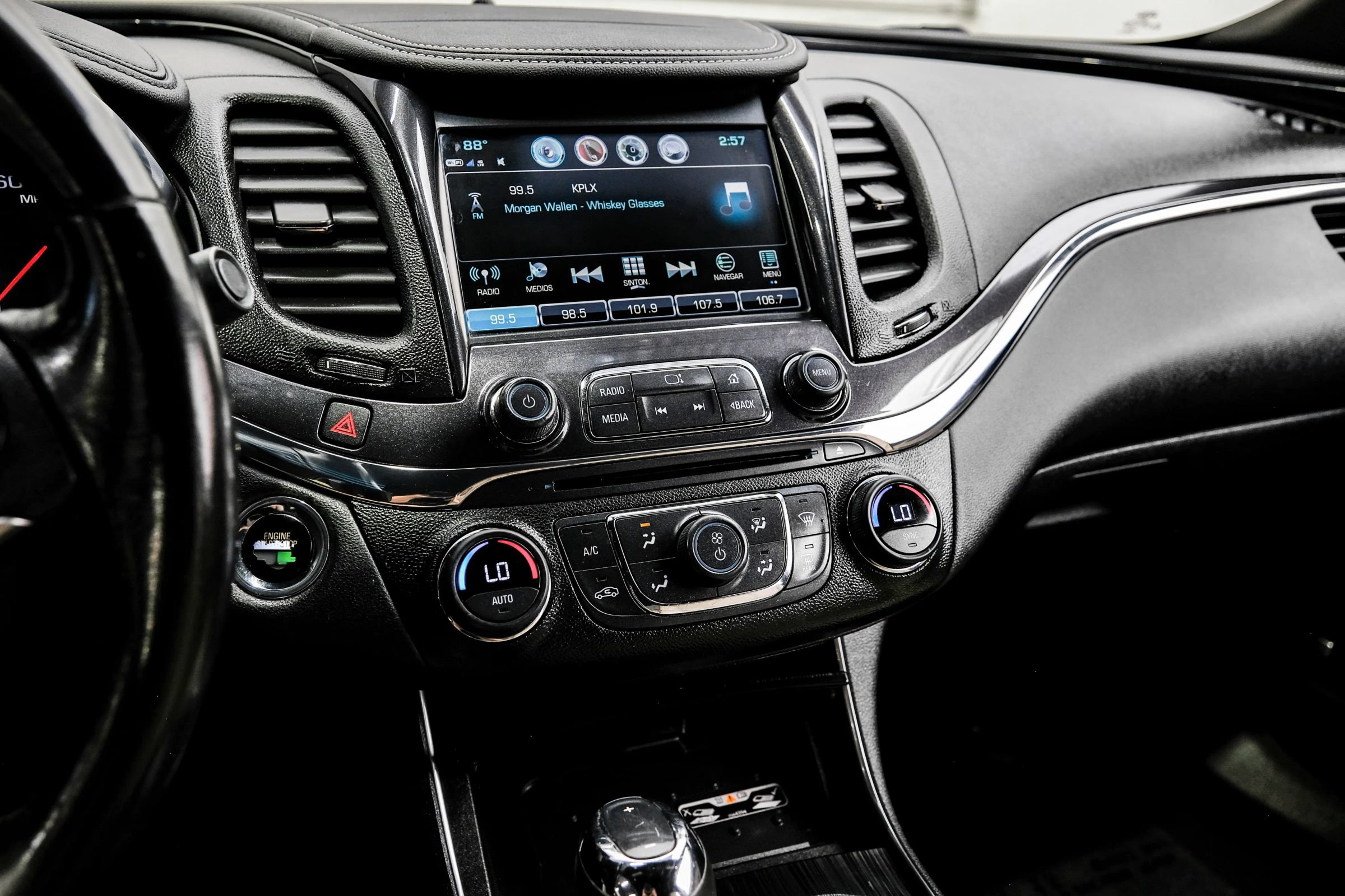 Used 2018 Chevrolet Impala Premier FWD image 27
