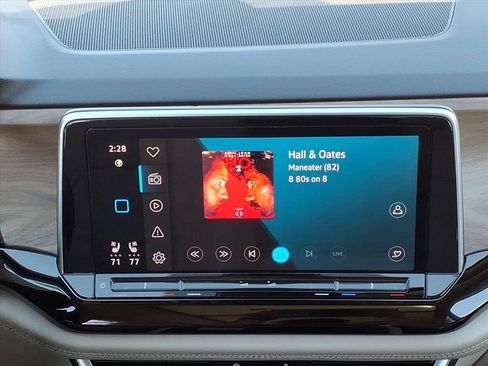 Used 2024 Volkswagen Atlas SE image 28