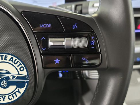 Used 2023 Hyundai Ioniq 6 SEL image 12