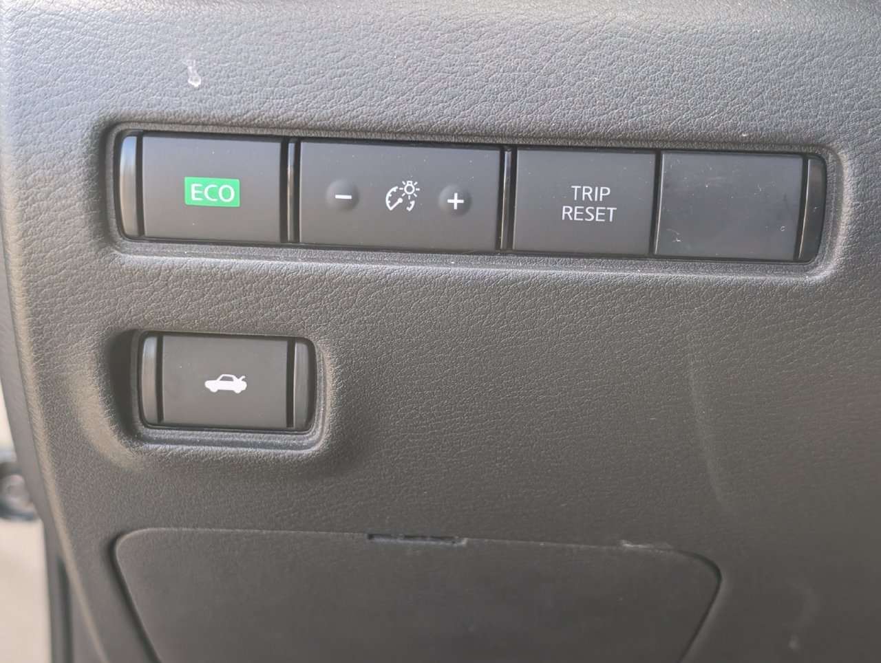 Used 2020 Nissan Sentra SV FWD image 23