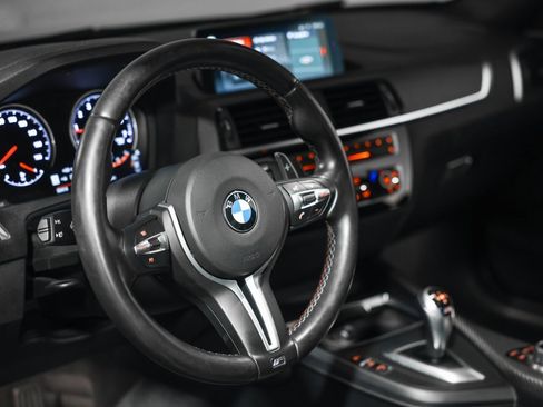 Used 2018 BMW M2 Base image 31