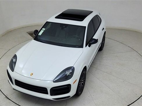 Used 2021 Porsche Cayenne Base image 76